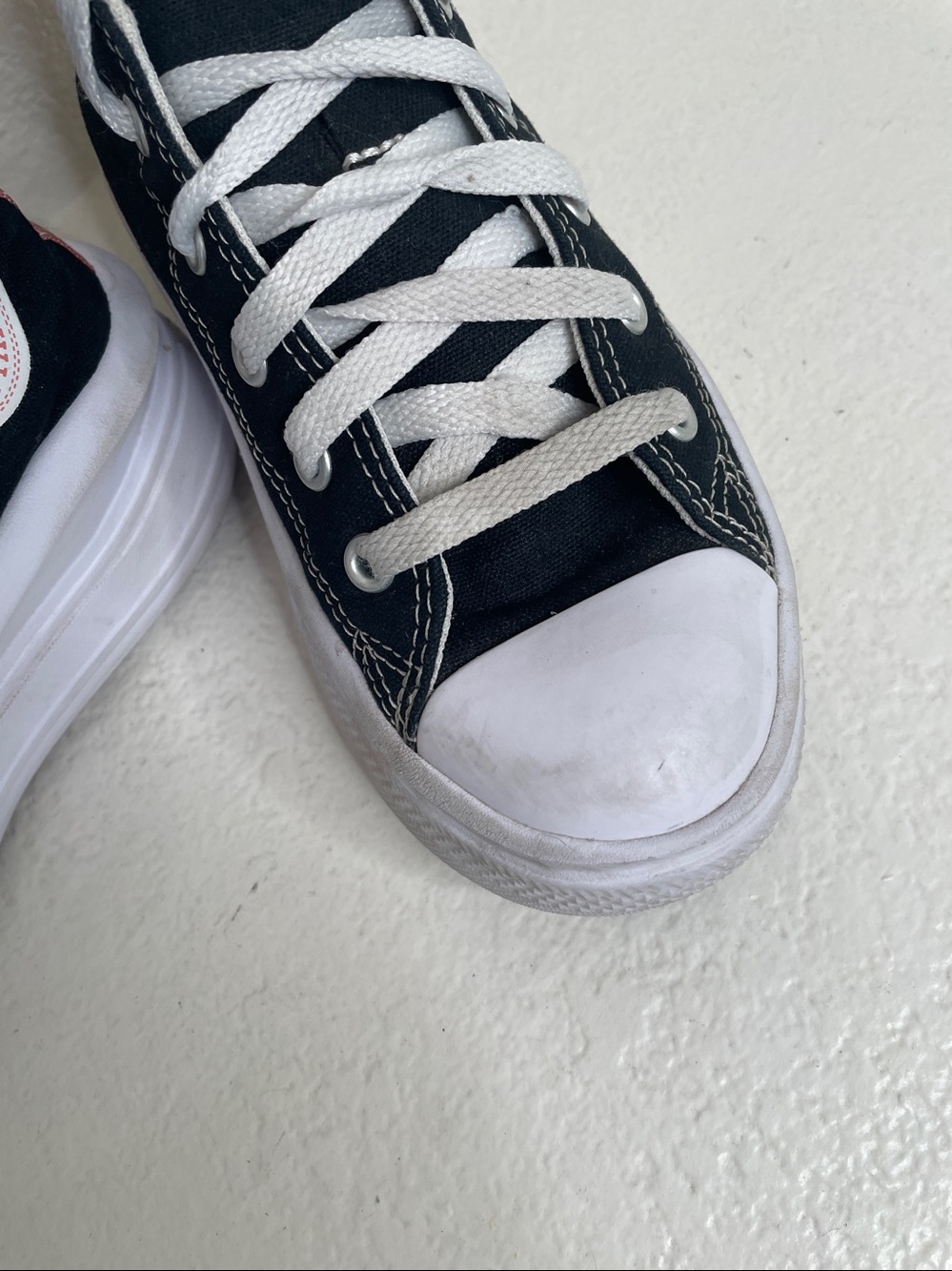 Converse High Top Platform Sneakers - Black & White Chuck Taylor kids size 2 - Picture 3 of 8